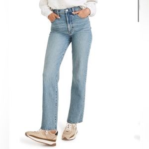 Madewell The Perfect Vintage Straight Leg Jeans in Hoye Wash 26P